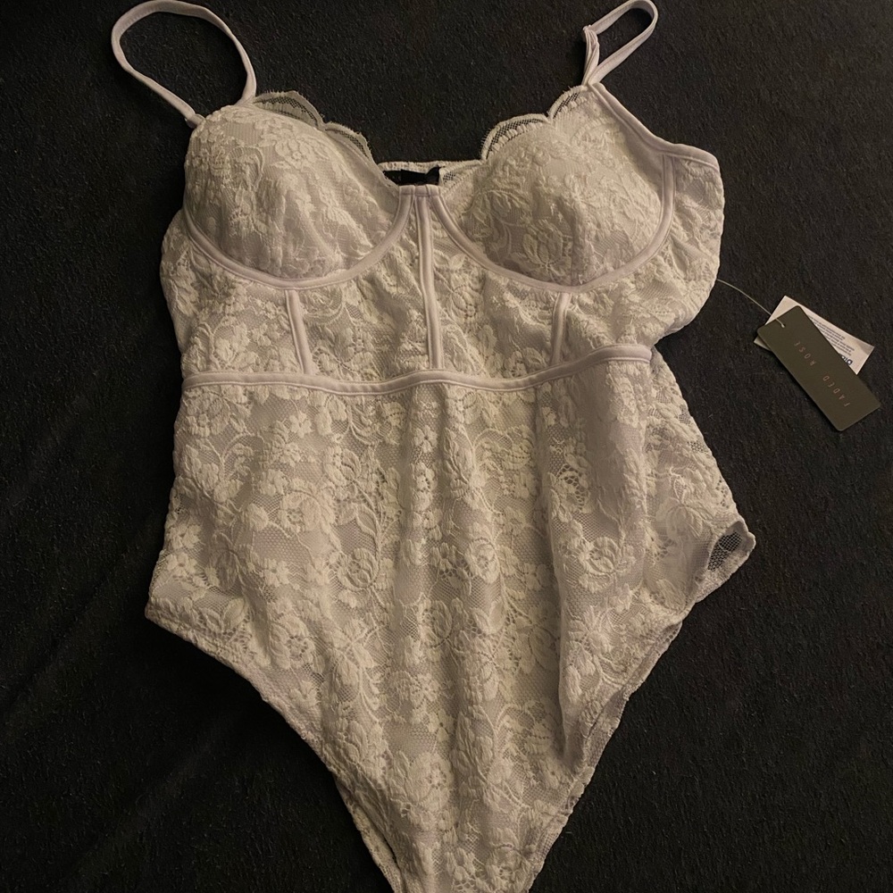 NWT size xl body suit